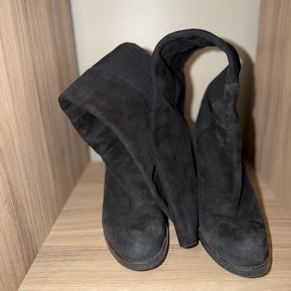 Stuart Weitzman Black Knee High Boots - Picture 3 of 5